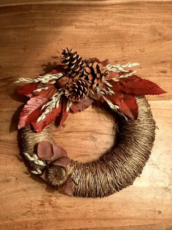 Tischgesteck mit saisonalen Blumen
