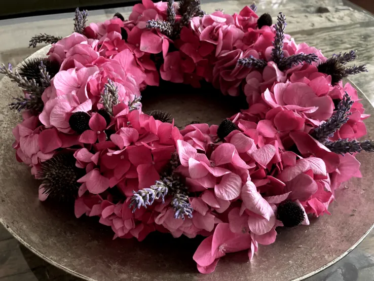 Sommerlicher Strauss mit Gartenblumen