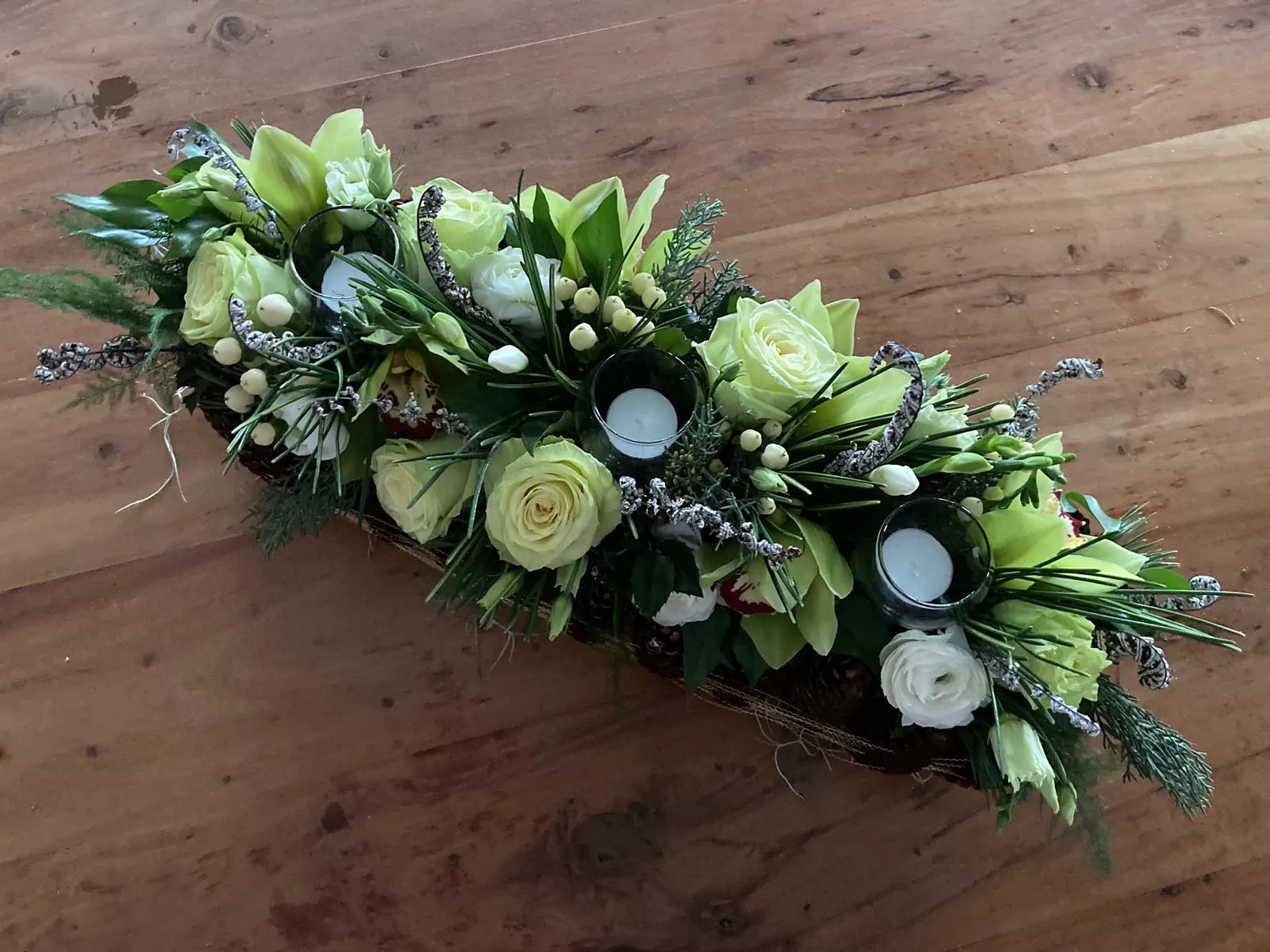 Detailaufnahme floristischer Handarbeit